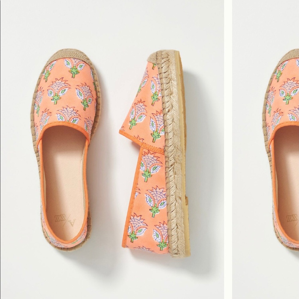 ♥️ 🎉Host Pick 🎉 SZ Penny 🍑 Espadrilles